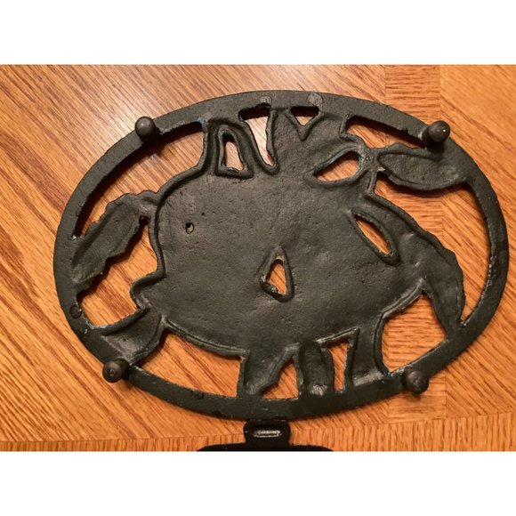 Cast Iron Painted Christmas Holiday Bells Ringing Holiday Trivet Hot Pad VGUC - Picture 3 of 3